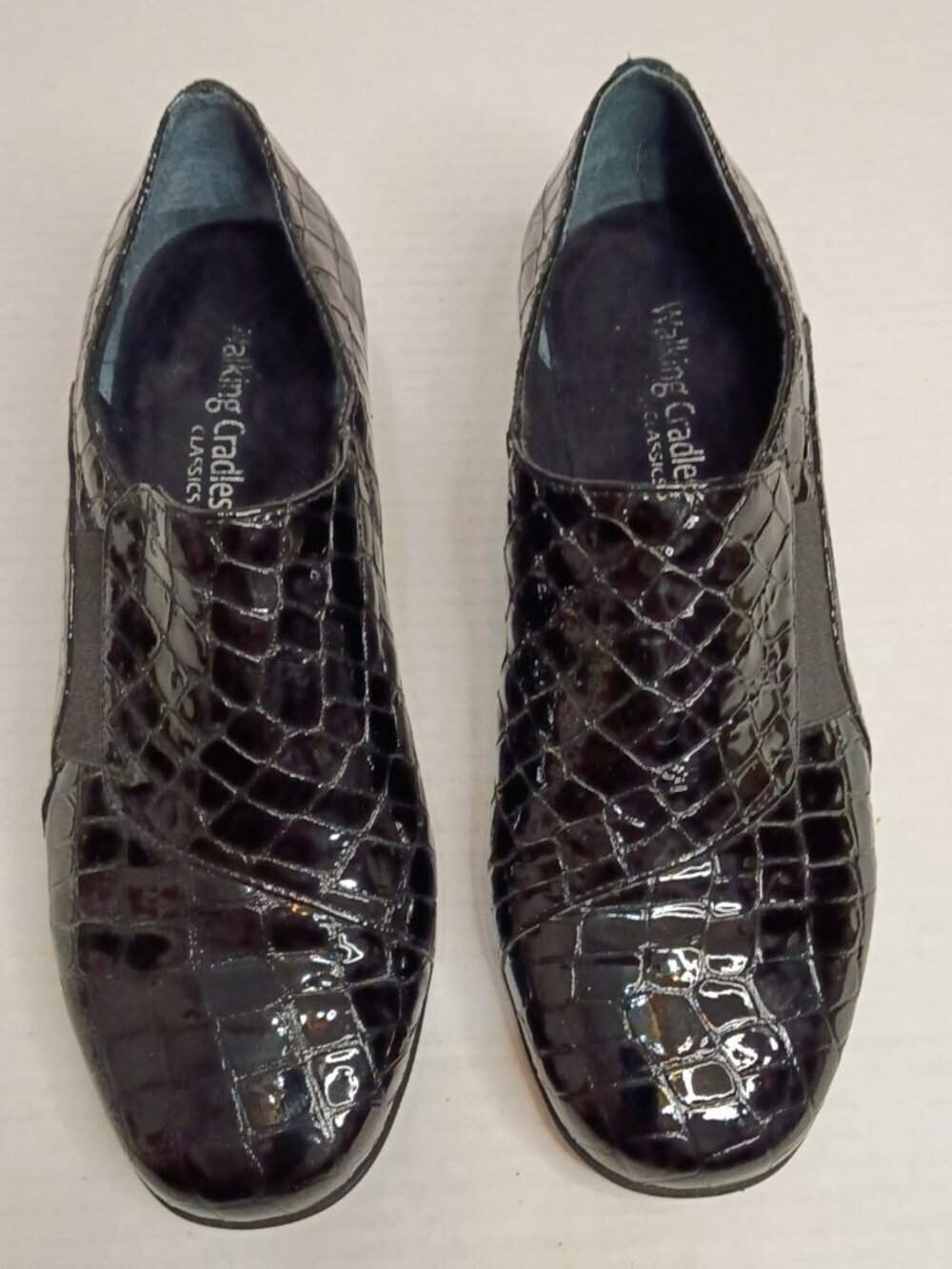 Walking Cradles Teri Black Croc Patent Leather Loafers Women's Size 7.5W